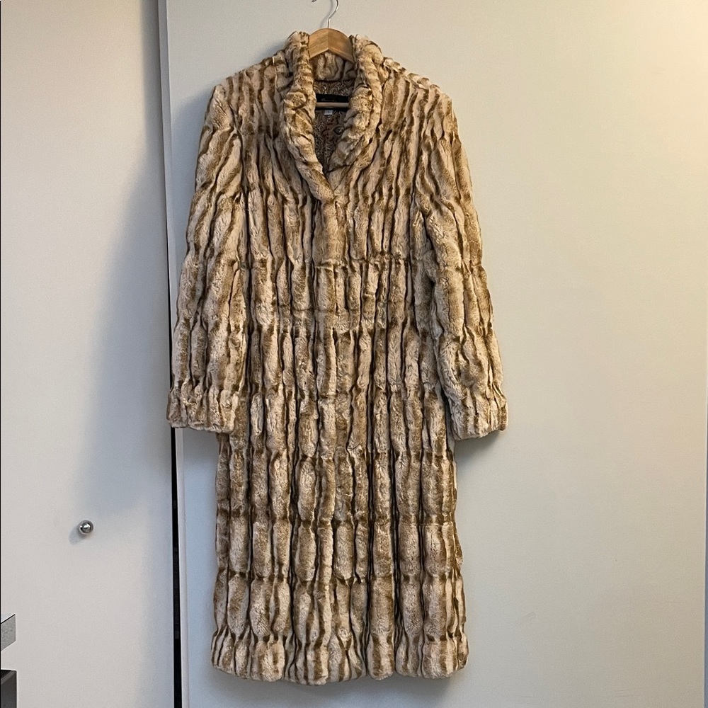 FABULOUS FURS FAUX MINK CHINCHILLA Fabulous Furs Donna Salyer faux fur